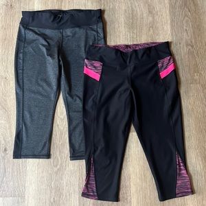Womens Set of 2 Cropped Leggings Size: L